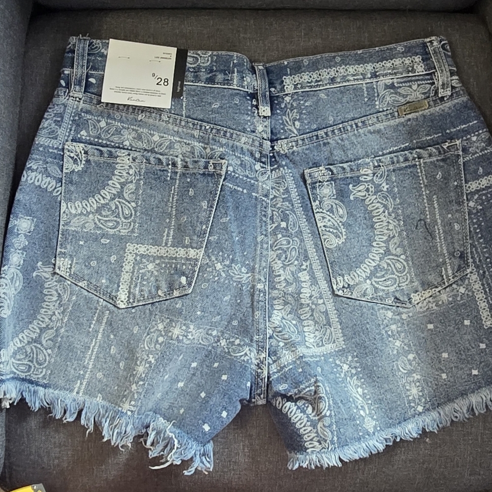 KanCan Light Blue Patterned Jean Shorts 3" - Picture 6 of 6